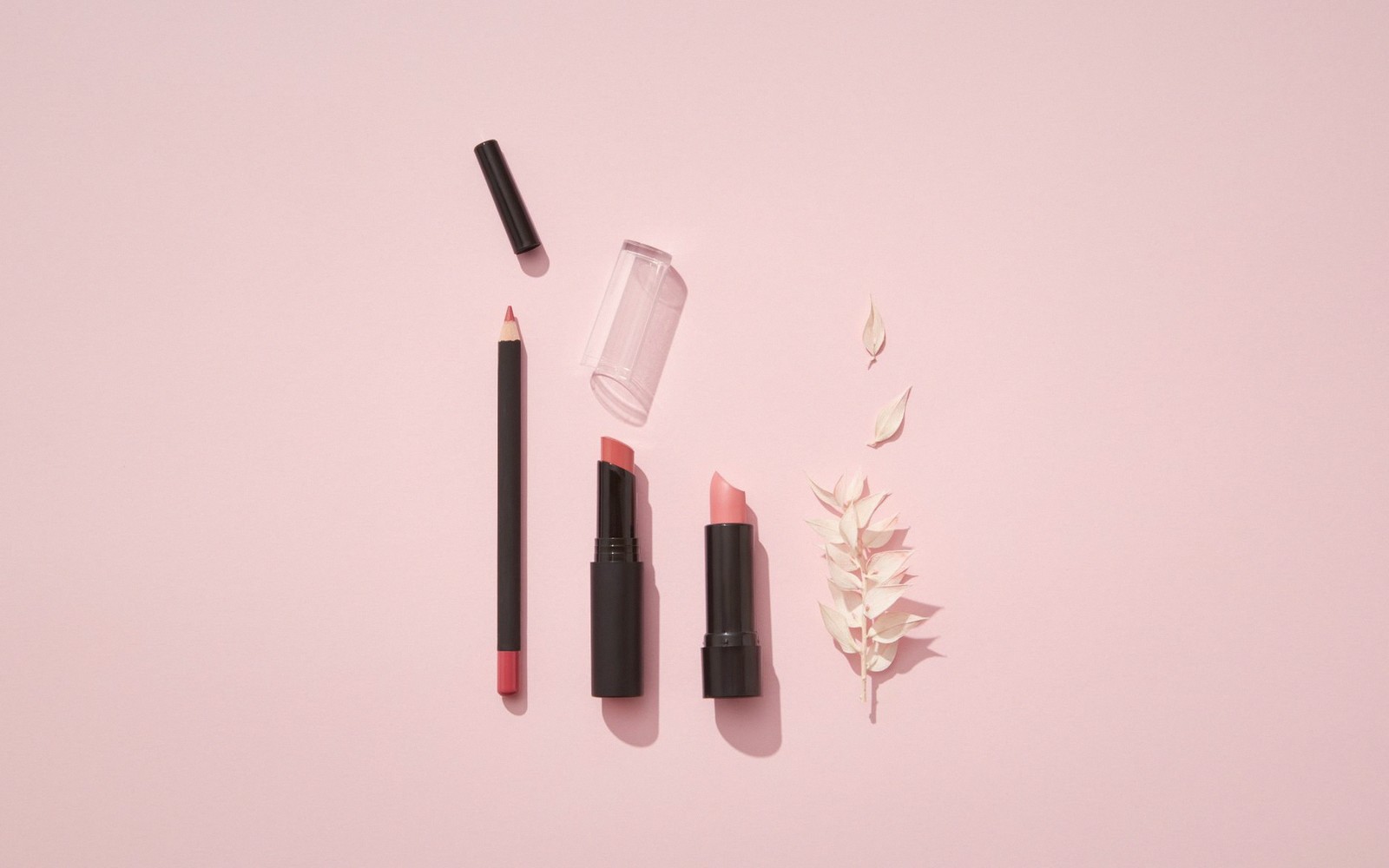 High-Gloss, Low Effort: The Beauty Edit